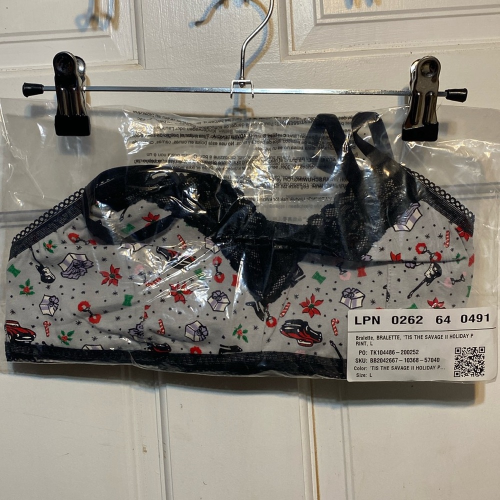 Savage X Fenty brand new Large Bralette holiday themed